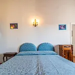 Capannili - Goelba * מרינה די קמפו