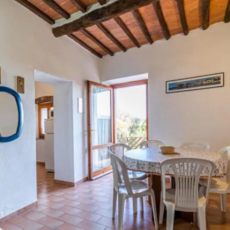 Capannili - Goelba Apartment *